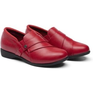 NWOT DREAM PAIRS Women's Arch Support Slip-on Loafers Red Size 8.5
